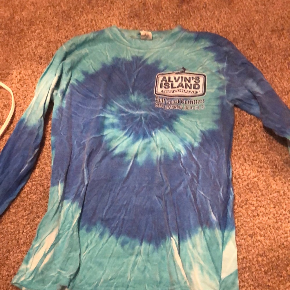 tie-dye long sleeve